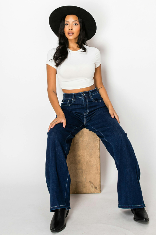 Ecomafy features Ai generated fashion models for Ecommerce